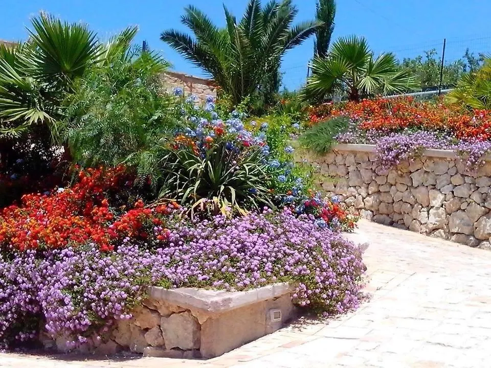 La Locanda Dei Fiori Bompensiere 0*,  Italy